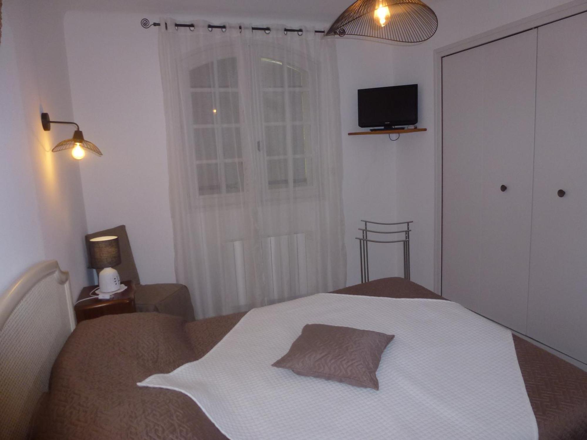 Chambre D'Hotes La Pinede Lambesc Exteriör bild