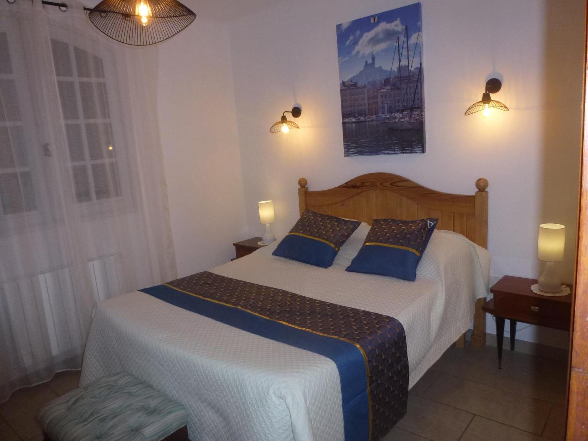 Chambre D'Hotes La Pinede Lambesc Exteriör bild