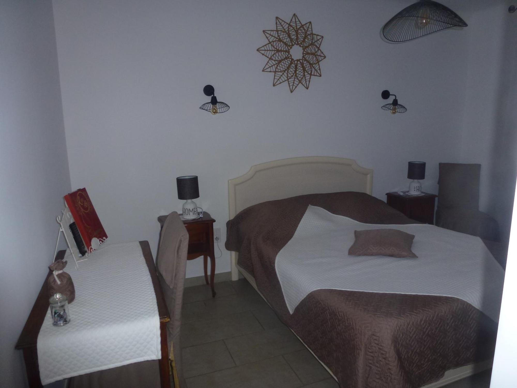 Chambre D'Hotes La Pinede Lambesc Exteriör bild