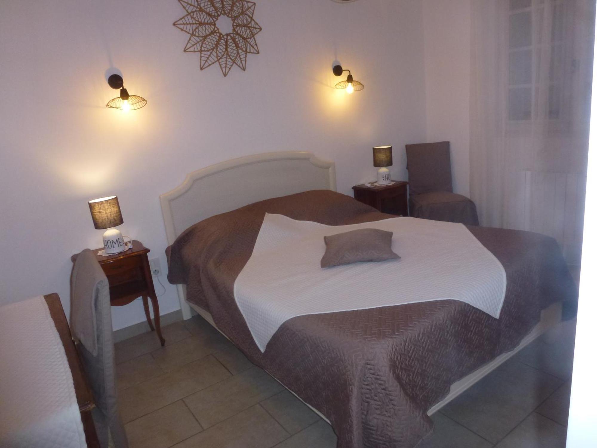 Chambre D'Hotes La Pinede Lambesc Exteriör bild
